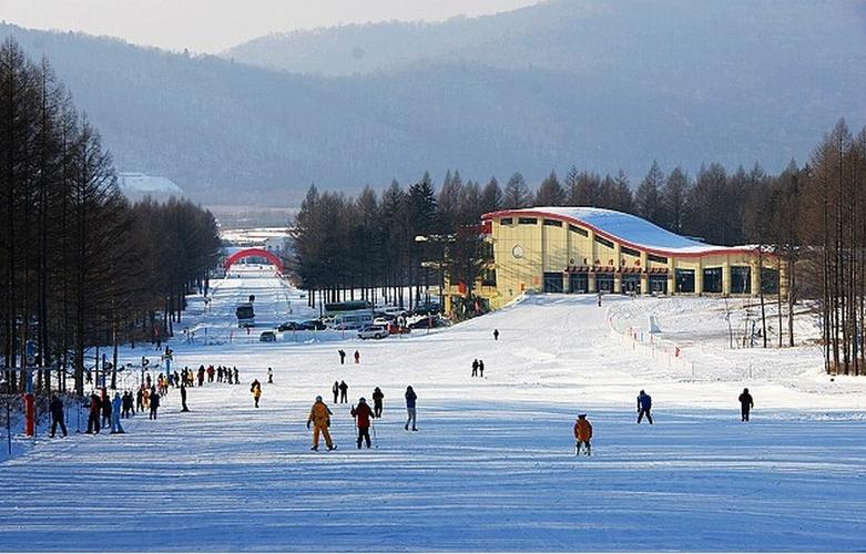 铁力日月峡滑雪场_有去过日月峡滑雪场的吗