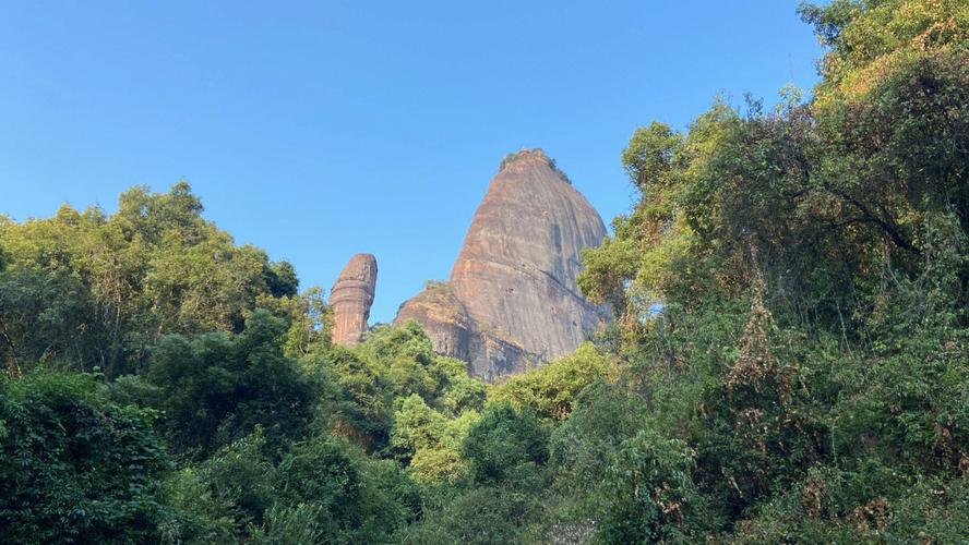 丹霞山旅游风景区阴元石_丹霞山旅游风景区阴元石图片