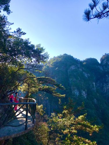 临安大明山自驾游攻略_临安大明山旅游景点攻略